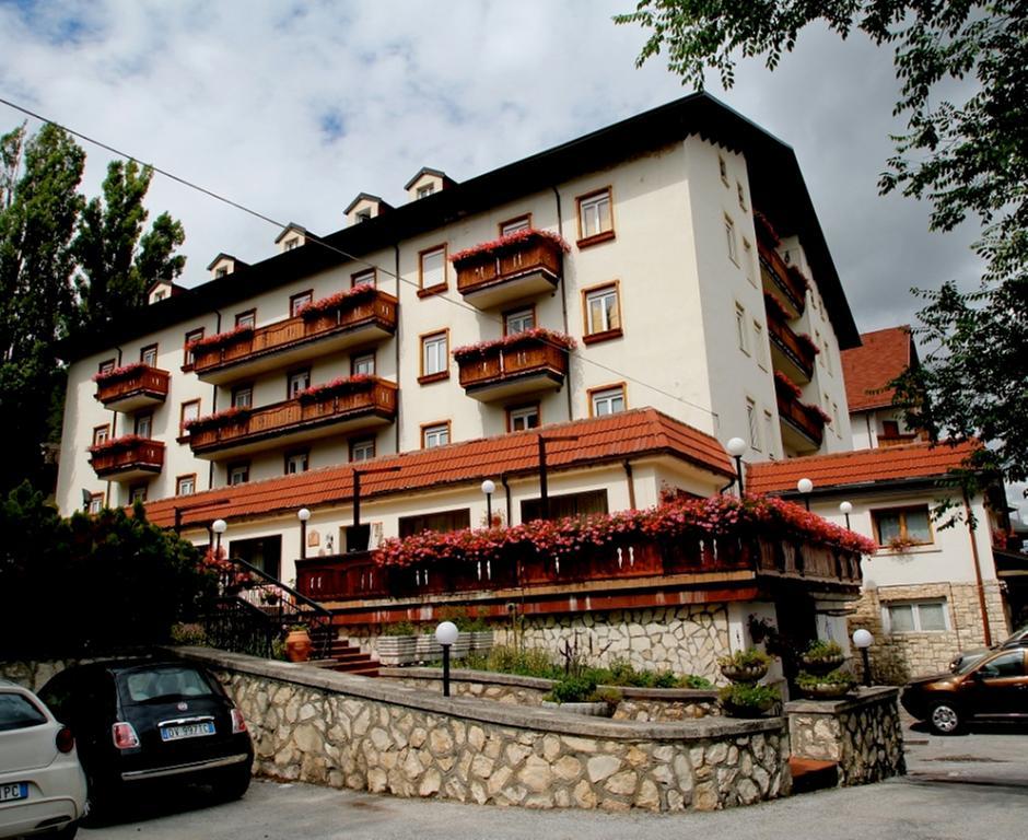 Grande Albergo Roccaraso Exterior photo
