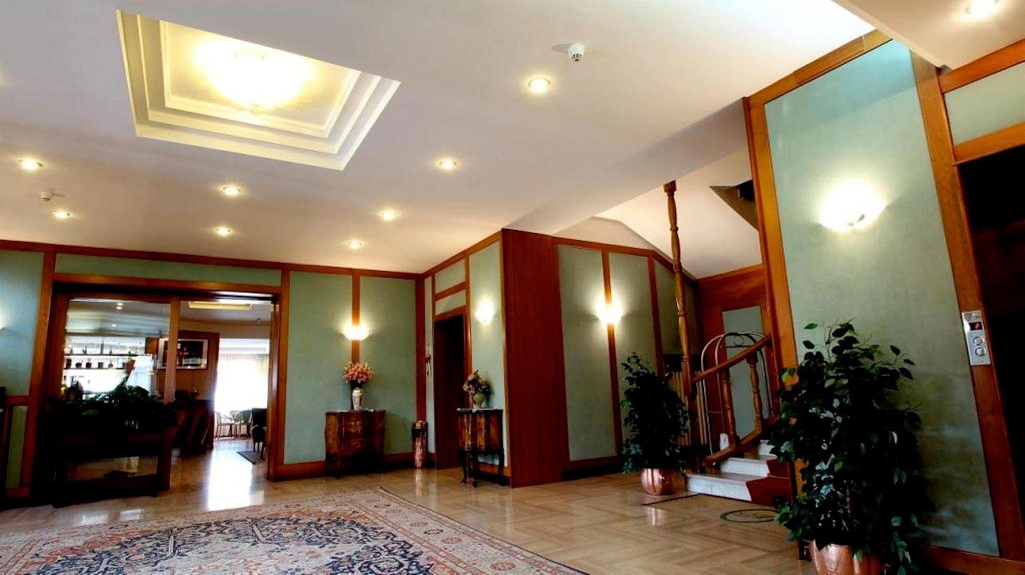 Grande Albergo Roccaraso Exterior photo