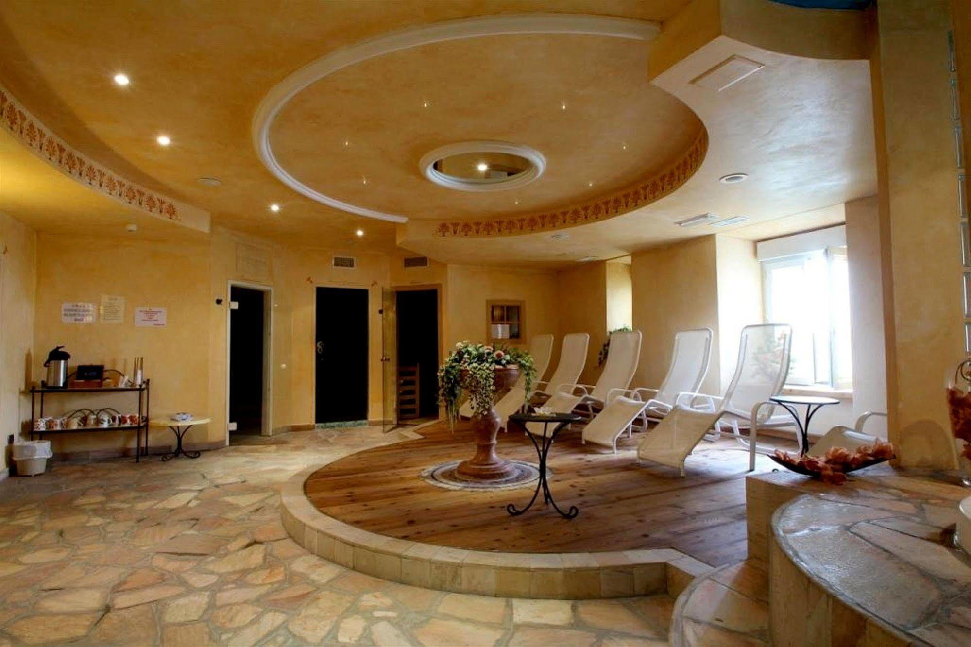 Grande Albergo Roccaraso Exterior photo